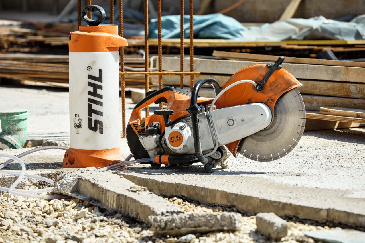 Βενζινοκίνητοι αρμοκόφτες STIHL TS 500i σε εργοτάξιο
